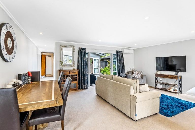 Photo of property in 21 Somerby Mews, Silverstream, Upper Hutt, 5019