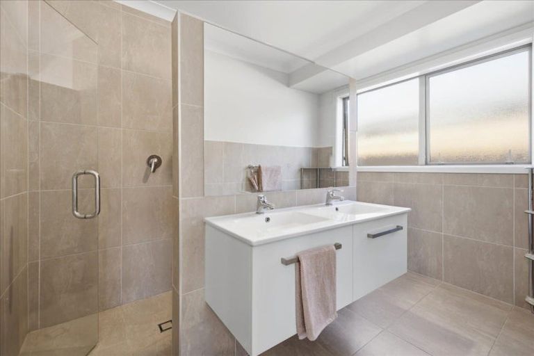 Photo of property in 11 Allington Place, Bethlehem, Tauranga, 3110
