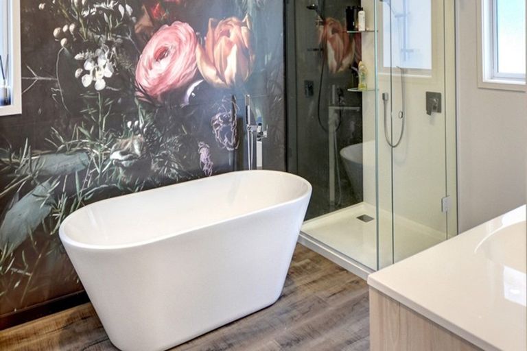 Photo of property in 68 Doon Street, Vauxhall, Dunedin, 9013