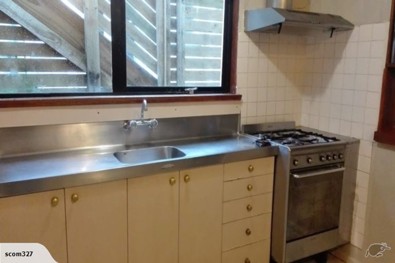 Photo of property in 71 Majoribanks Street, Mount Victoria, Wellington, 6011