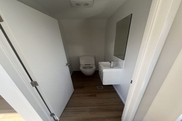 Photo of property in 5/130 Holly Road, St Albans, Christchurch, 8014