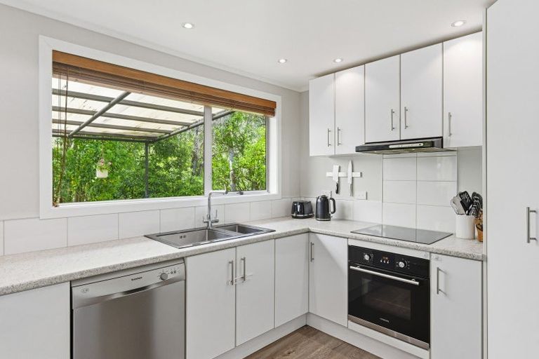 Photo of property in 92 Leinster Avenue, Raumati South, Paraparaumu, 5032