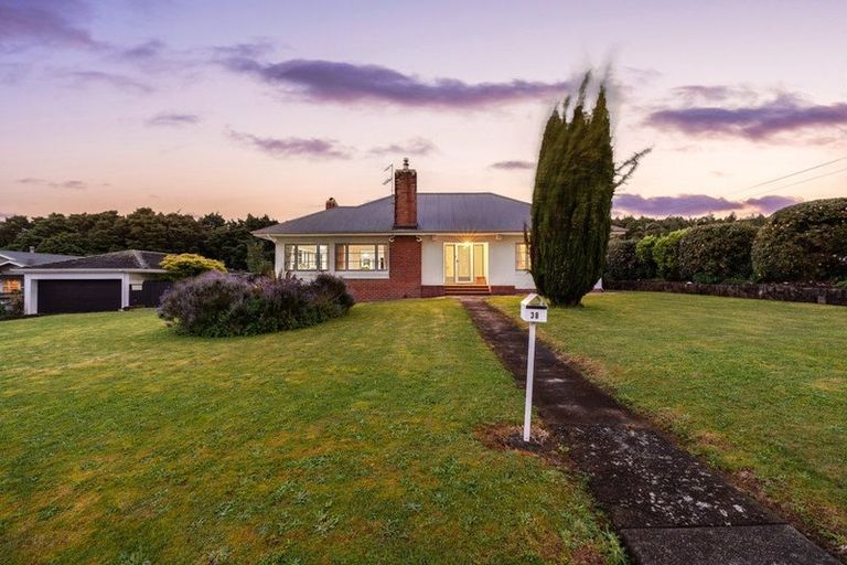 Photo of property in 38 Carlton Road, Pukekohe, 2120