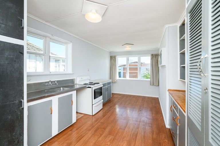Photo of property in 23 Clyde Crescent, Roslyn, Palmerston North, 4414