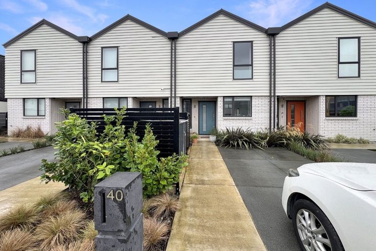 Photo of property in 40 Cessna Crescent, Mangere, Auckland, 2022