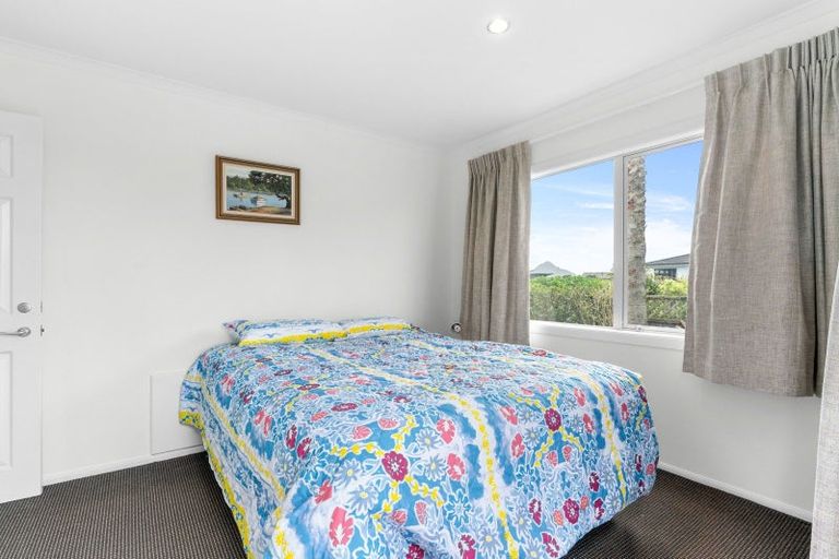 Photo of property in 59c One Tree Point Road, One Tree Point, 0118