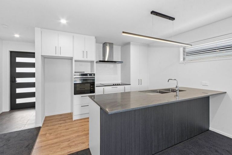 Photo of property in 15 Oakmill Drive, Casebrook, Christchurch, 8051