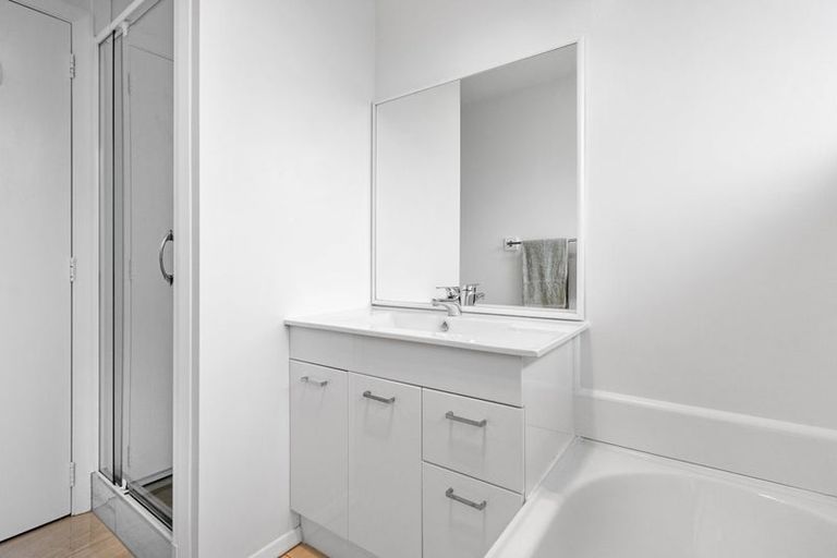 Photo of property in 45 Ruru Road, Bromley, Christchurch, 8062