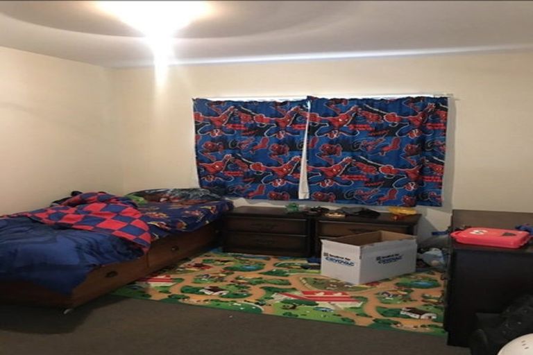 Photo of property in 32 Curletts Road, Sockburn, Christchurch, 8042
