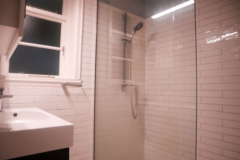 Photo of property in 116 Dyers Pass Road, Cashmere, Christchurch, 8022