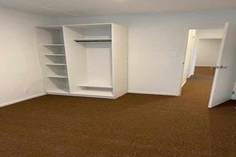 Photo of property in 8a Newnham Terrace, Upper Riccarton, Christchurch, 8041