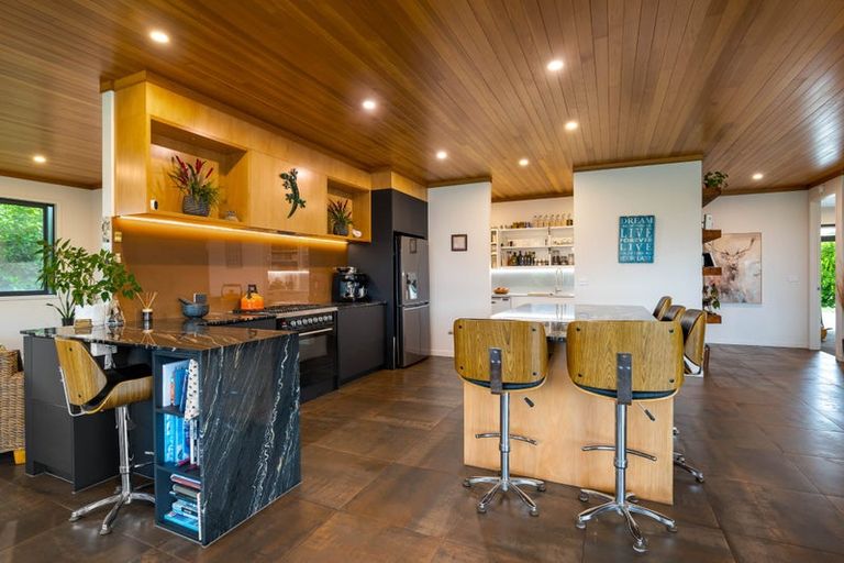 Photo of property in 100 Takahiwai Road, Ruakaka, Whangarei, 0171