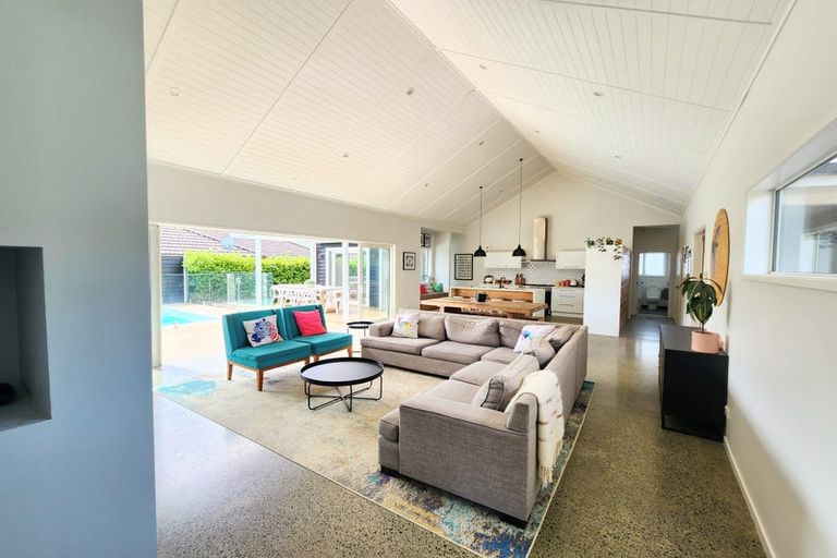 Photo of property in 6 Sophia Place, Karaka, Papakura, 2113