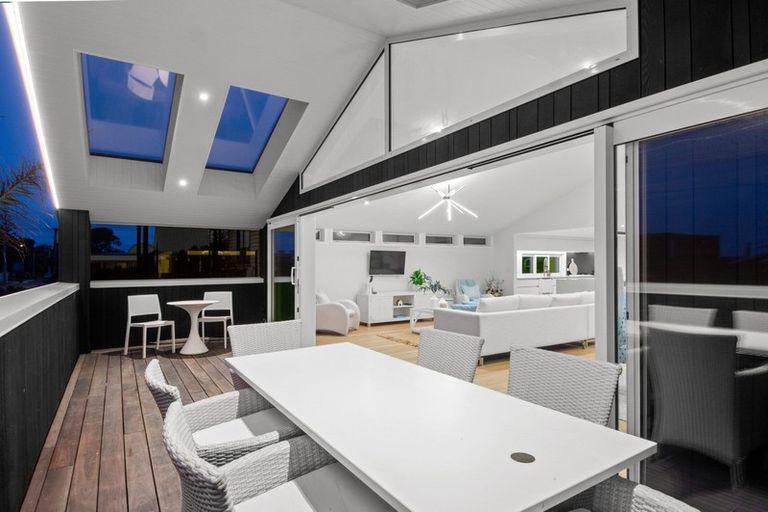 Photo of property in 112 Karewa Parade, Papamoa Beach, Papamoa, 3118