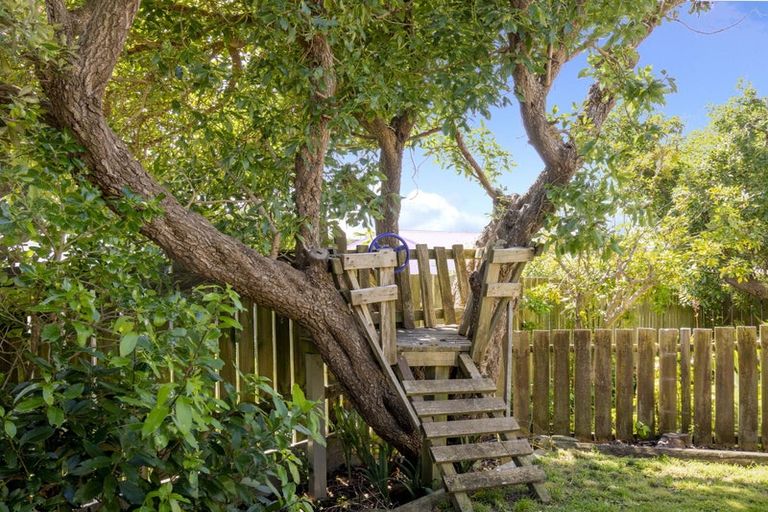 Photo of property in 6 Moki Street, Titahi Bay, Porirua, 5022