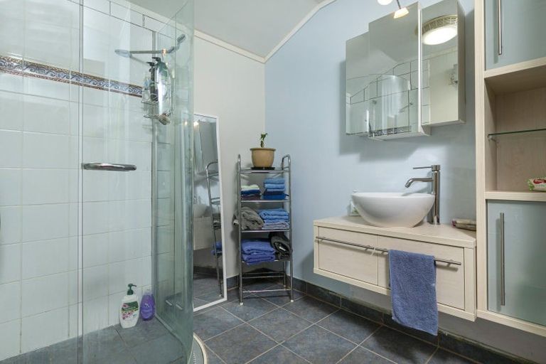 Photo of property in 114 Upper Drive, Greenhithe, Auckland, 0632