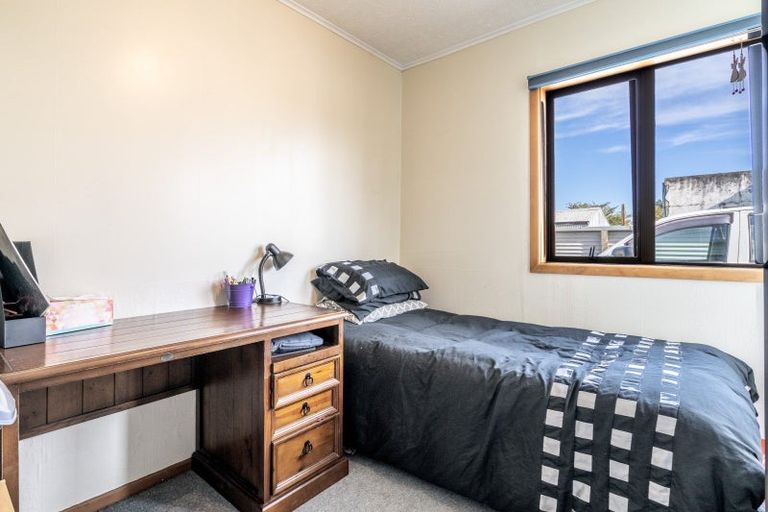 Photo of property in 8 Helena Street, Lumsden, 9730