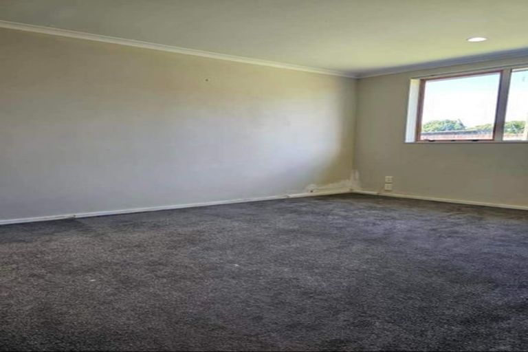 Photo of property in 12 Scotts Field Drive, Takanini, 2112