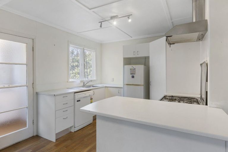 Photo of property in 275 Coronation Avenue, Welbourn, New Plymouth, 4310