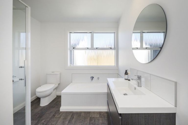 Photo of property in 102 Ferguson Street, West End, Palmerston North, 4412