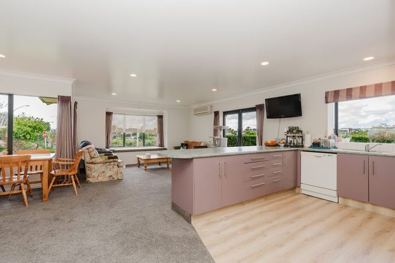 Photo of property in 1 Millthorpe Crescent, Pukete, Hamilton, 3200