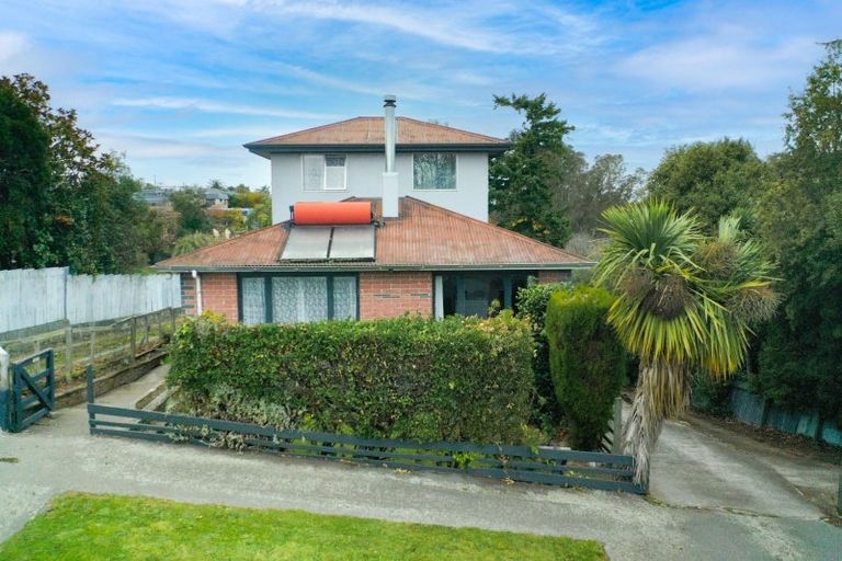 Photo of property in 42 Saint George Street, Watlington, Timaru, 7910