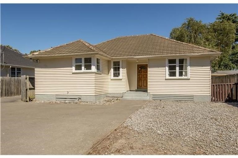 Photo of property in 34 Roche Avenue, Upper Riccarton, Christchurch, 8041