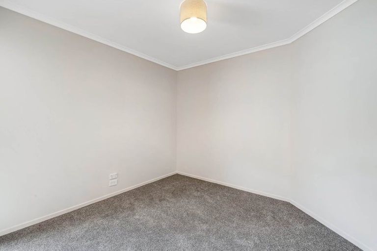 Photo of property in 58 Rivervale Grove, Stanmore Bay, Whangaparaoa, 0932