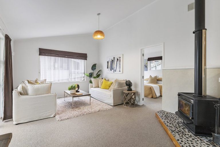 Photo of property in 3 Willowbrook Place, Titirangi, Auckland, 0604