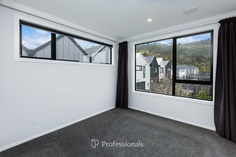 Photo of property in 10 Raeble Walkington Lane, Wallaceville, Upper Hutt, 5018