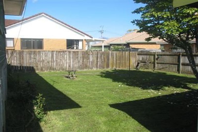 Photo of property in 2/59 Shakespeare Road, Milford, Auckland, 0620