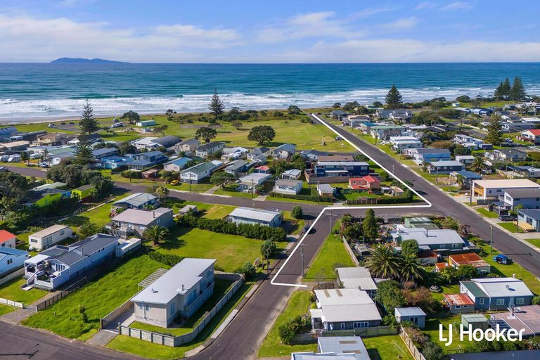 Photo of property in 9 Scarborough Road, Waihi Beach, 3611