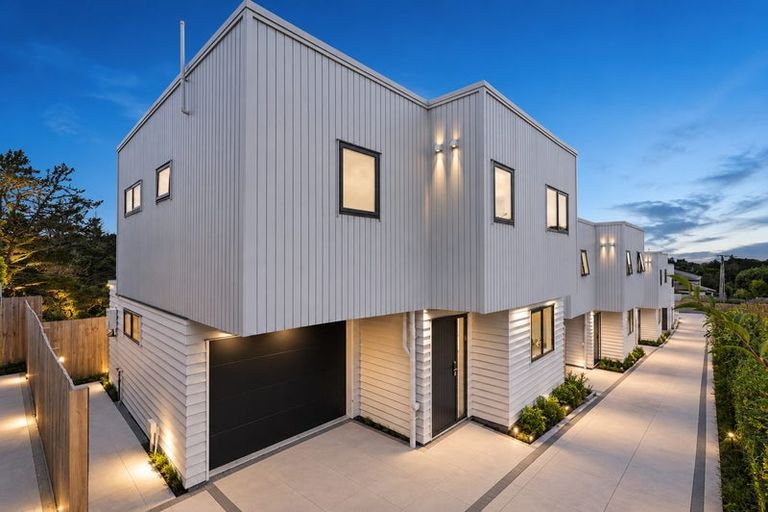 Photo of property in 22b Aorangi Place, Birkenhead, Auckland, 0626