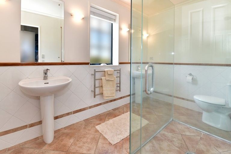 Photo of property in 39 Regency Park Drive, Gulf Harbour, Whangaparaoa, 0930