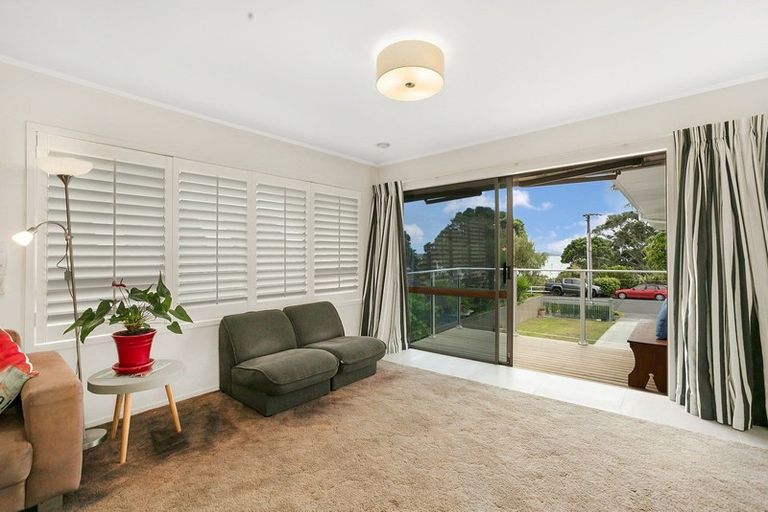 Photo of property in 2/28 Raymond Street, Point Chevalier, Auckland, 1022