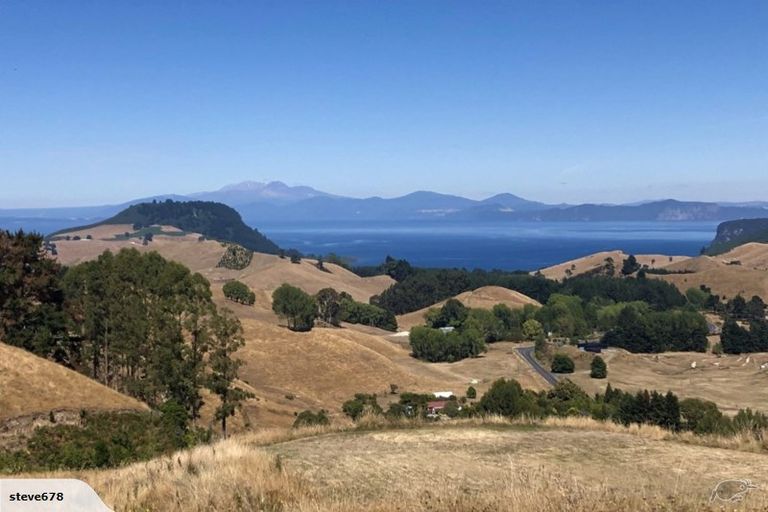 Photo of property in 111 Ross Rise, Kinloch, Taupo, 3385