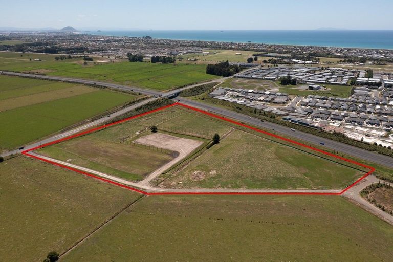 Photo of property in 227 Parton Road, Papamoa, Te Puke, 3187