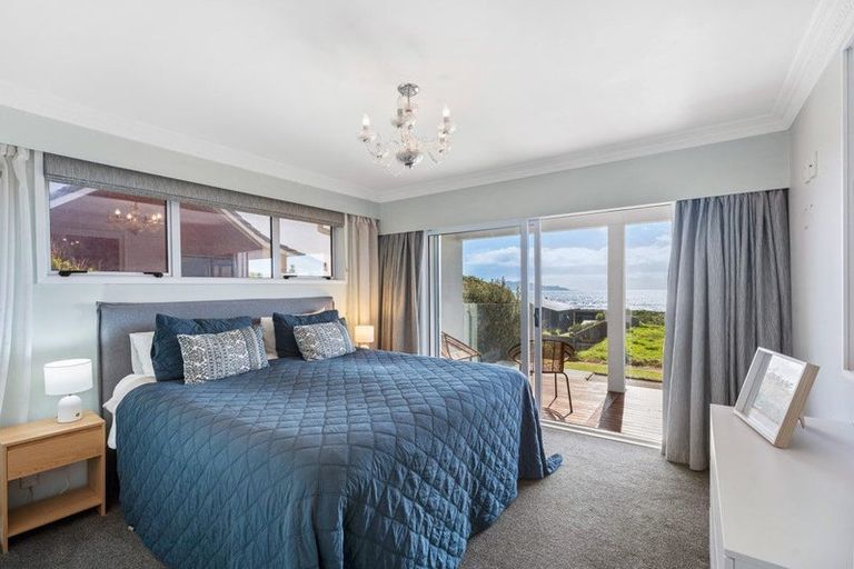 Photo of property in 8 Ara Kuaka, Waikanae Beach, Waikanae, 5036