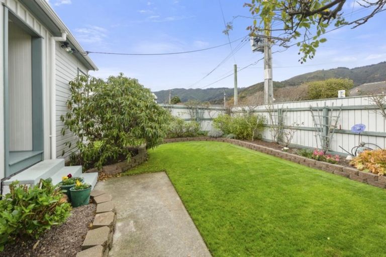 Photo of property in 20 Gibson Crescent, Naenae, Lower Hutt, 5011