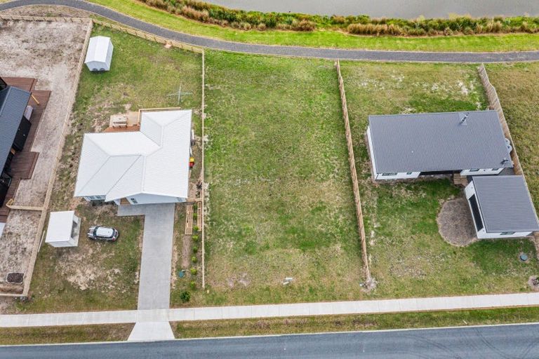 Photo of property in 208 Hamiora Street, Matarangi, 3592