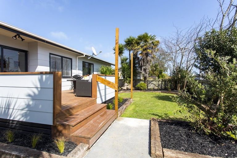 Photo of property in 2/13 Warriston Avenue, Waiuku, 2123
