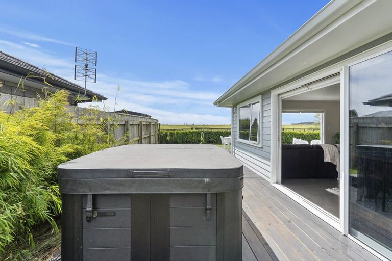 Photo of property in 31 Aratapu Street, Waitara, 4320