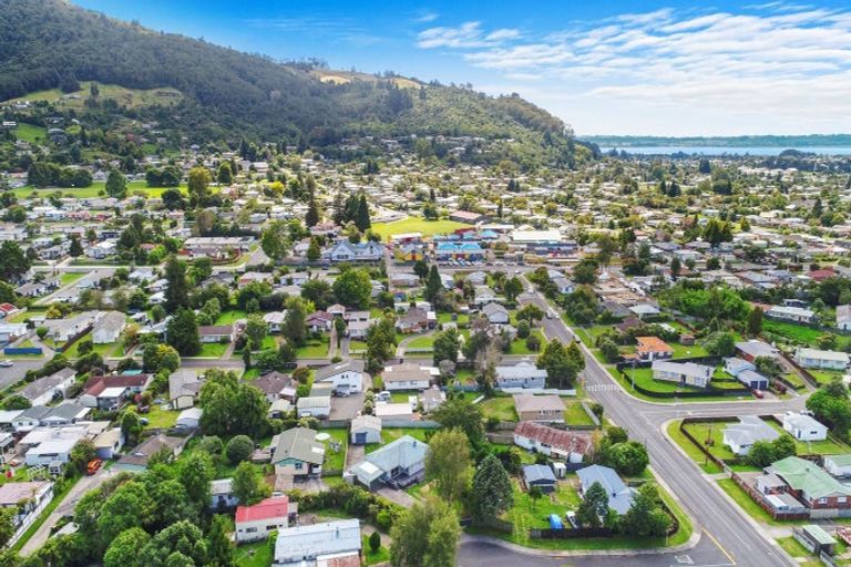 Photo of property in 3 Liane Place, Mangakakahi, Rotorua, 3015