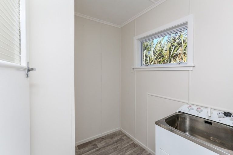 Photo of property in 41 Waimea Street, Westown, New Plymouth, 4310