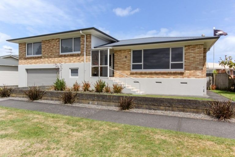 Photo of property in 6 Normanby Street, Fitzroy, New Plymouth, 4312