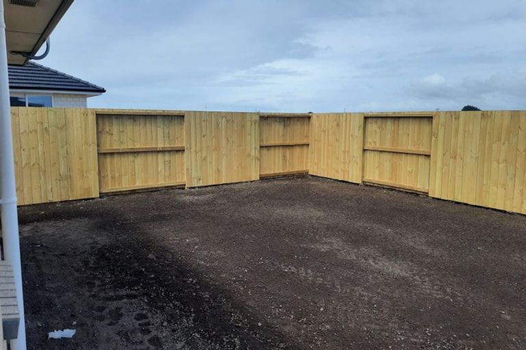 Photo of property in 91 Kaurinui Crescent, One Tree Point, 0118