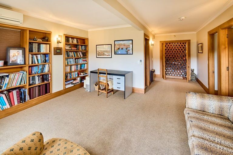 Photo of property in 20 Hadfield Terrace, Kelburn, Wellington, 6012