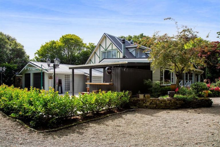 Photo of property in 279 Manutahi Road, Lepperton, New Plymouth, 4372