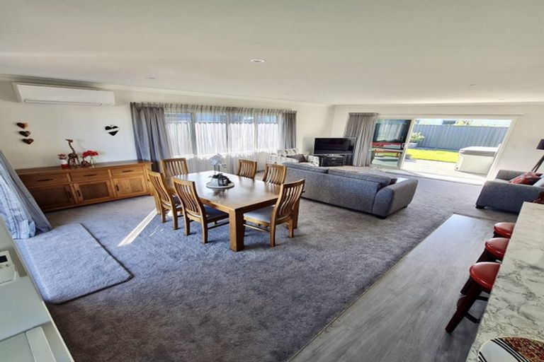 Photo of property in 4 Rotoiti Way, Poraiti, Napier, 4112