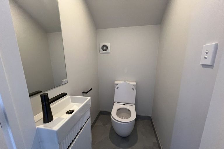 Photo of property in 20a Clovelly Road, Bucklands Beach, Auckland, 2012